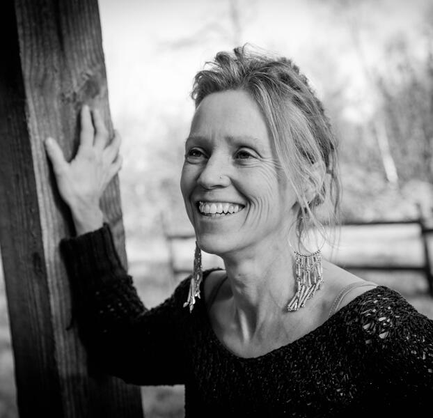 Portrait de Klervi Prigent, Masseuse bien-être au Massage de la Salamandre Portrait de Klervi Prigent, Masseuse bien-être au Massage de la Salamandre